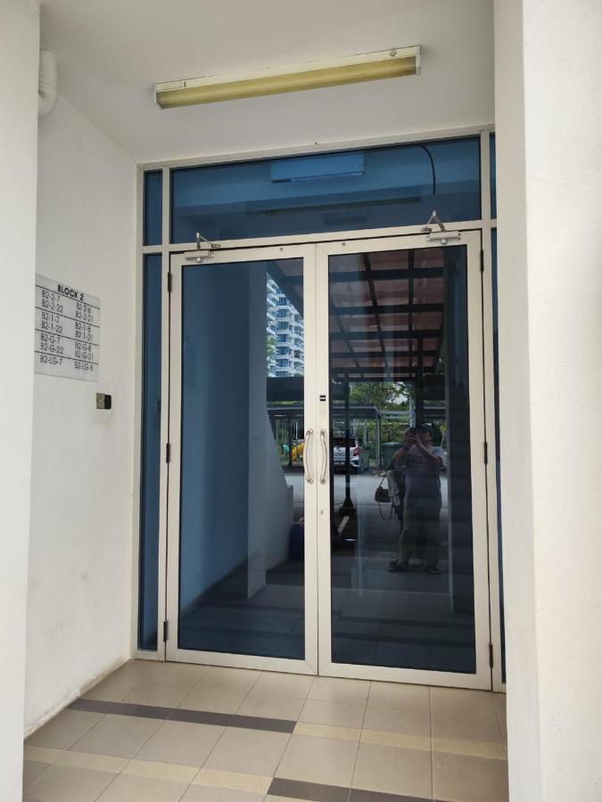 Putra 1 Pool Homestay Bandar Seri Putra Kampong Sungai Buah Eksteriør bilde