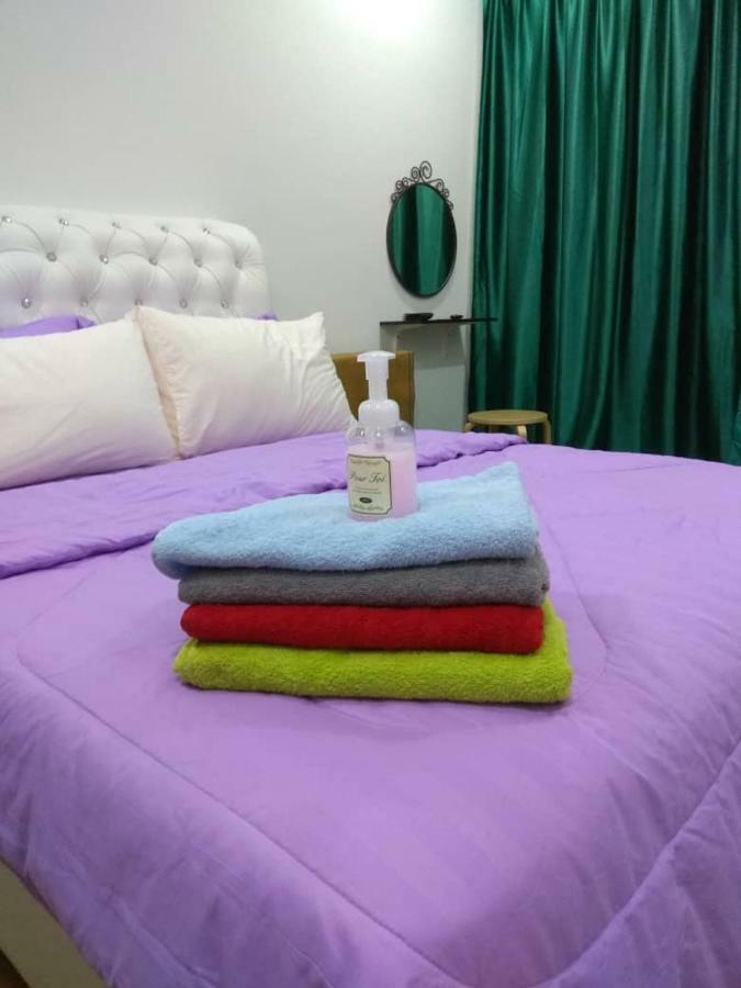 Putra 1 Pool Homestay Bandar Seri Putra Kampong Sungai Buah Eksteriør bilde